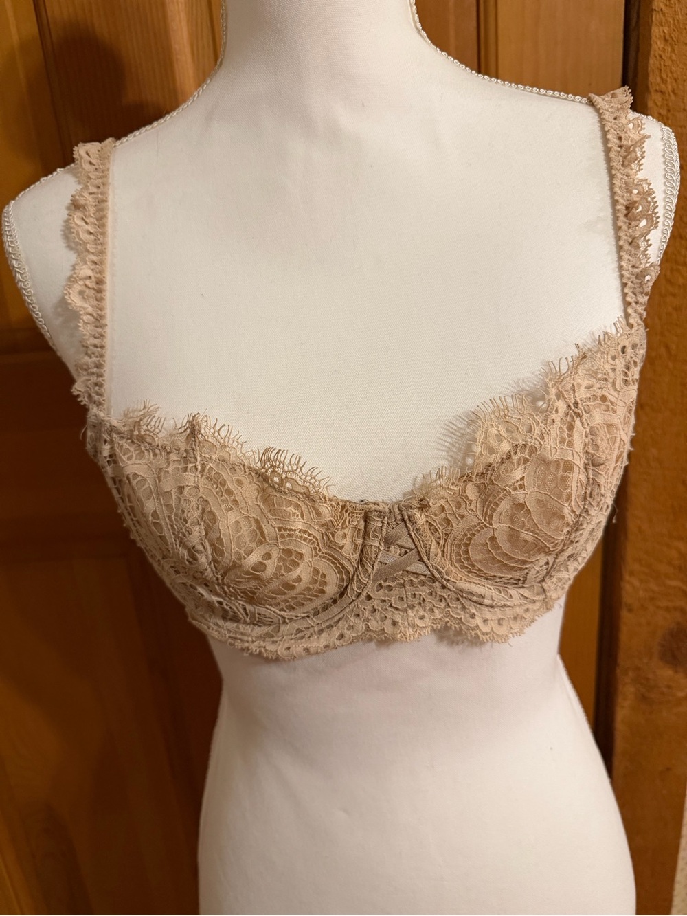 Victoria's Secret Beige Lace Balconette Bra